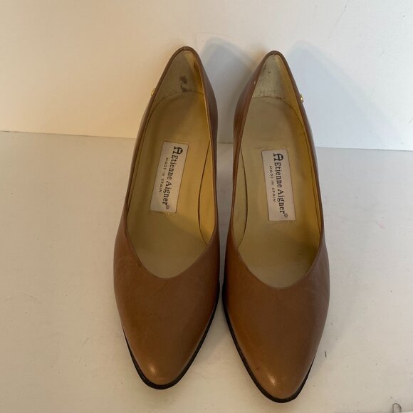 Etienne Aigner Ladies Taupe leather heels with 2.5" heel size 6M - Picture 1 of 8